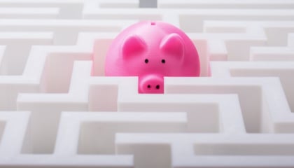 Piggy bank in a maze 